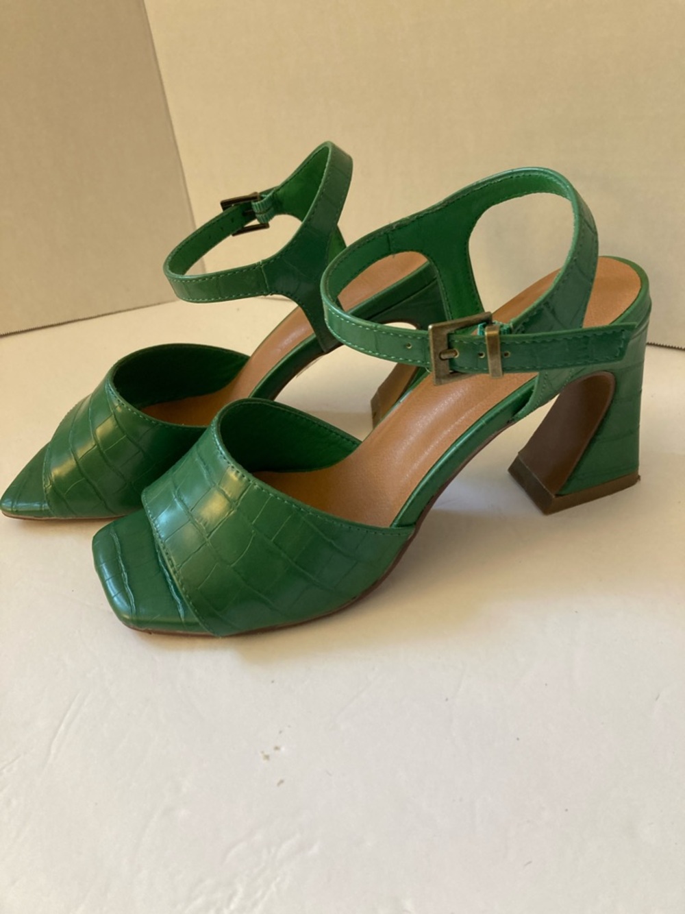 Maurices Green Croc-Embossed Block Heel Sandals with Ankle Strap size 7M
